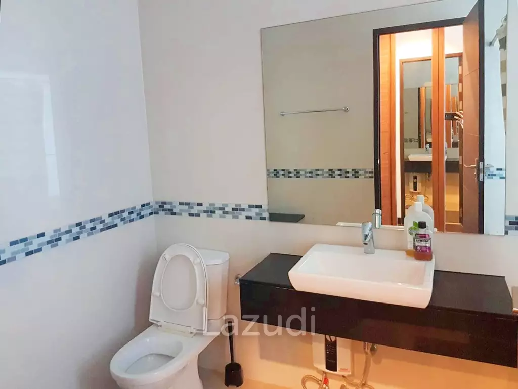 2 Bed 2 Bath 70 SQ.M Ideo Q Phayathai