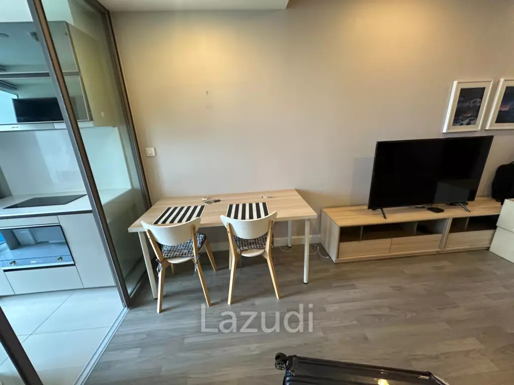 1 Bed 1 Bath 50 SQ.M The Room Sathorn