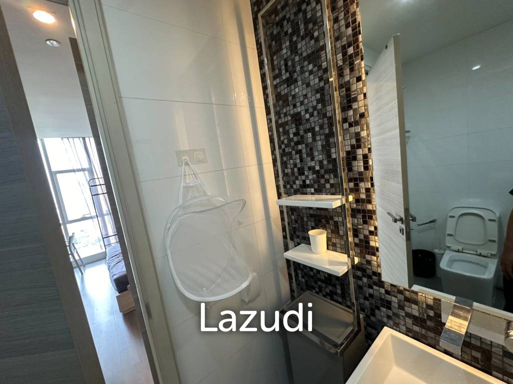 1 Bed 1 Bath 50 SQ.M The Room Sathorn