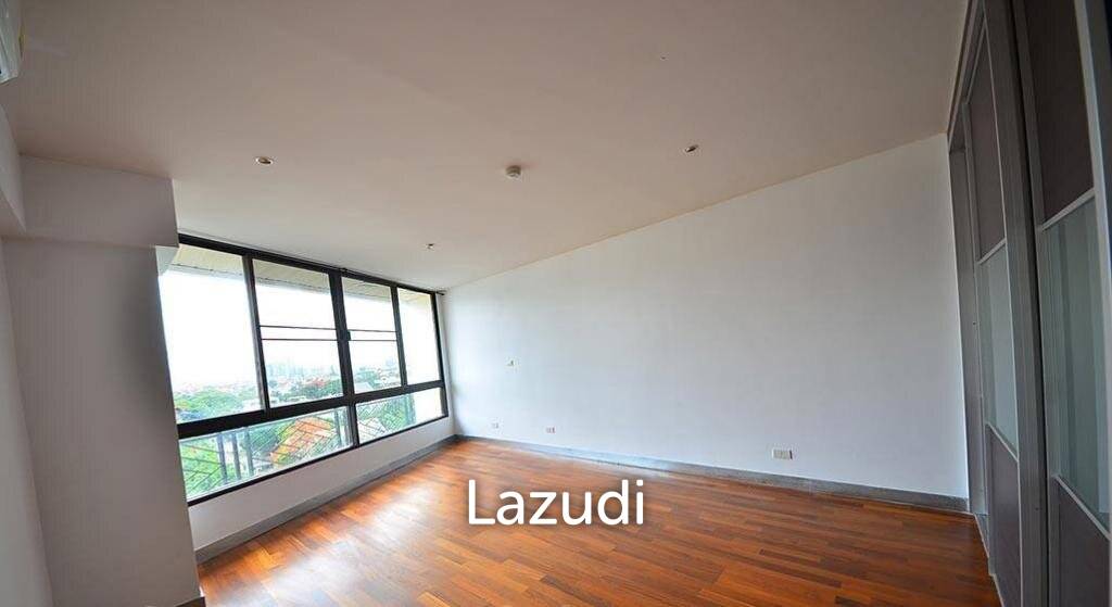 3 Bed 4 Bath 273 SQ.M Prime Mansion Promsri