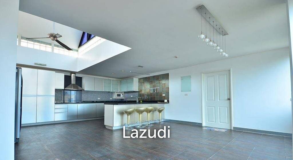 3 Bed 4 Bath 273 SQ.M Prime Mansion Promsri