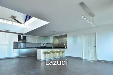 3 Bed 4 Bath 273 SQ.M Prime Mansion Promsri