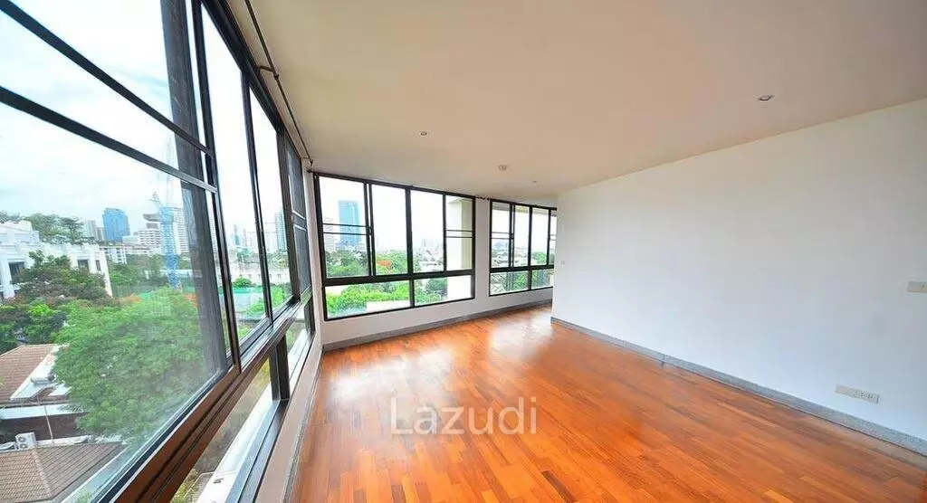 3 Bed 4 Bath 273 SQ.M Prime Mansion Promsri