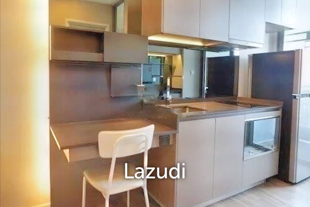 1 Bed 1 Bath 35 SQ. M The Room Sukhumvit 69