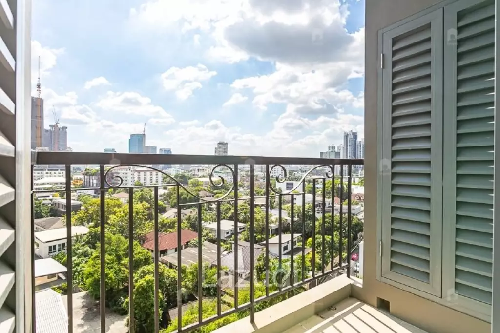 1 Bed 1 Bath 52 SQ.M at The Crest Sukhumvit 34