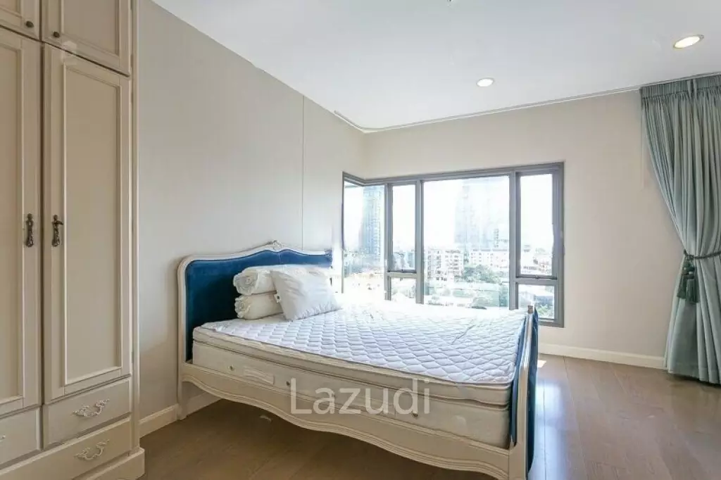 1 Bed 1 Bath 52 SQ.M at The Crest Sukhumvit 34