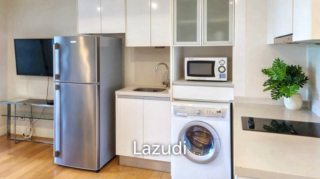 1 Bed 1 Bath 43 SQ.M Collezio Sathorn-Pipat