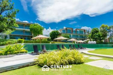 Beachfront 4 bedroom luxury condo