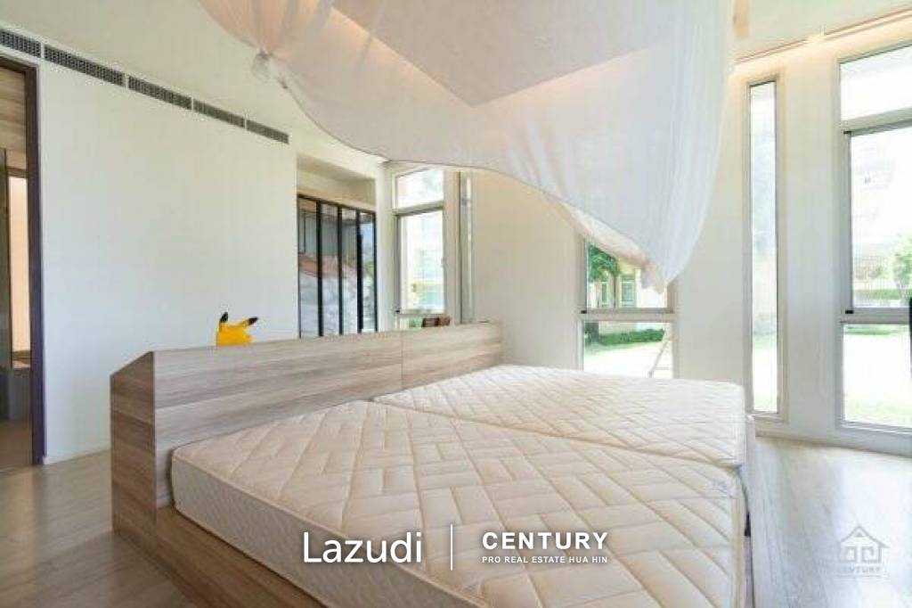 Beachfront 4 bedroom luxury condo