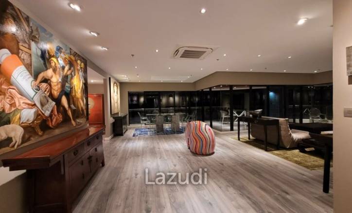 3 beds 252SQ.M Beachfront condo for sale