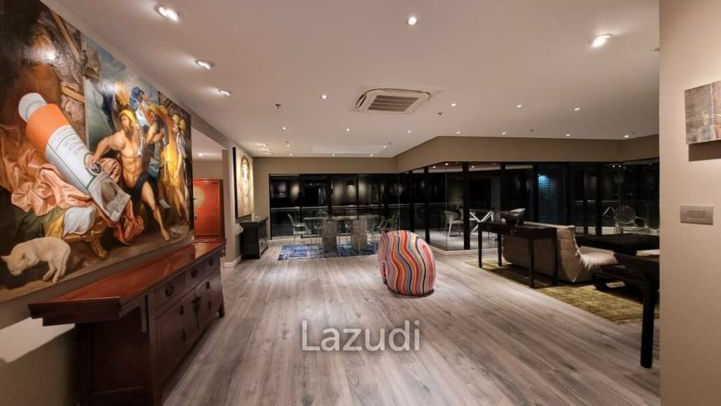 3 beds 252SQ.M Beachfront condo for sale