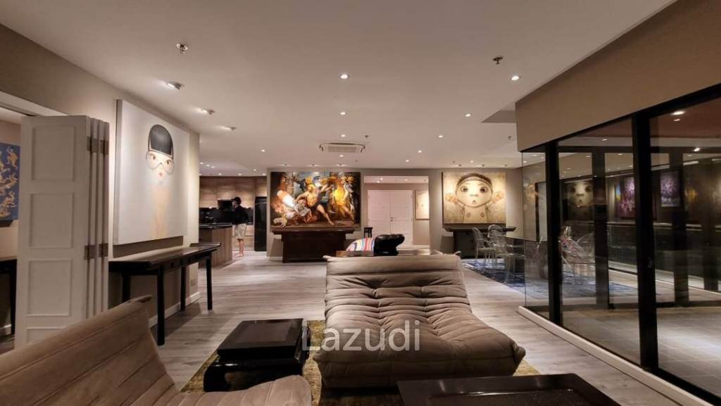 3 beds 252SQ.M Beachfront condo for sale