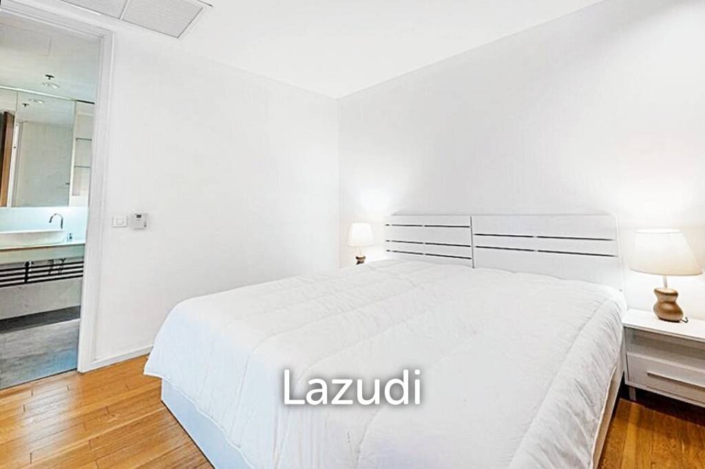 1 Bed 65 SQ.M. The Legend Saladaeng For Rent
