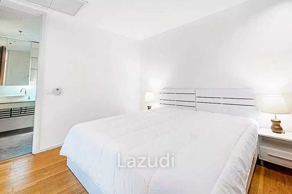 1 Bed 65 SQ.M. The Legend Saladaeng For Rent