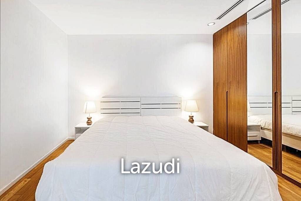 1 Bed 65 SQ.M. The Legend Saladaeng For Rent