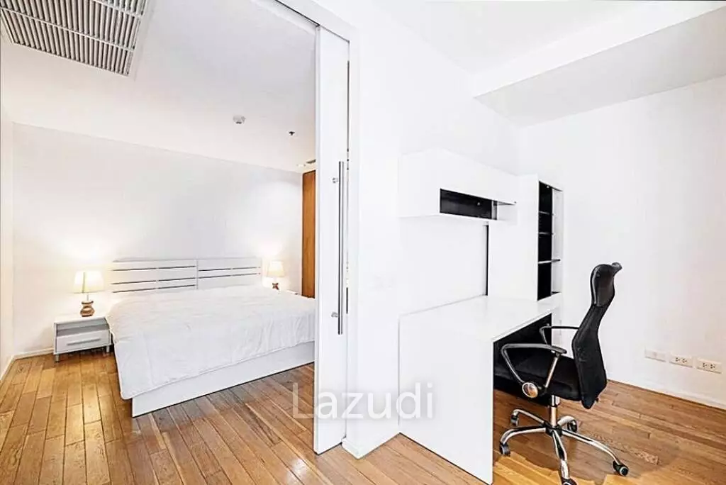 1 Bed 65 SQ.M. The Legend Saladaeng For Rent