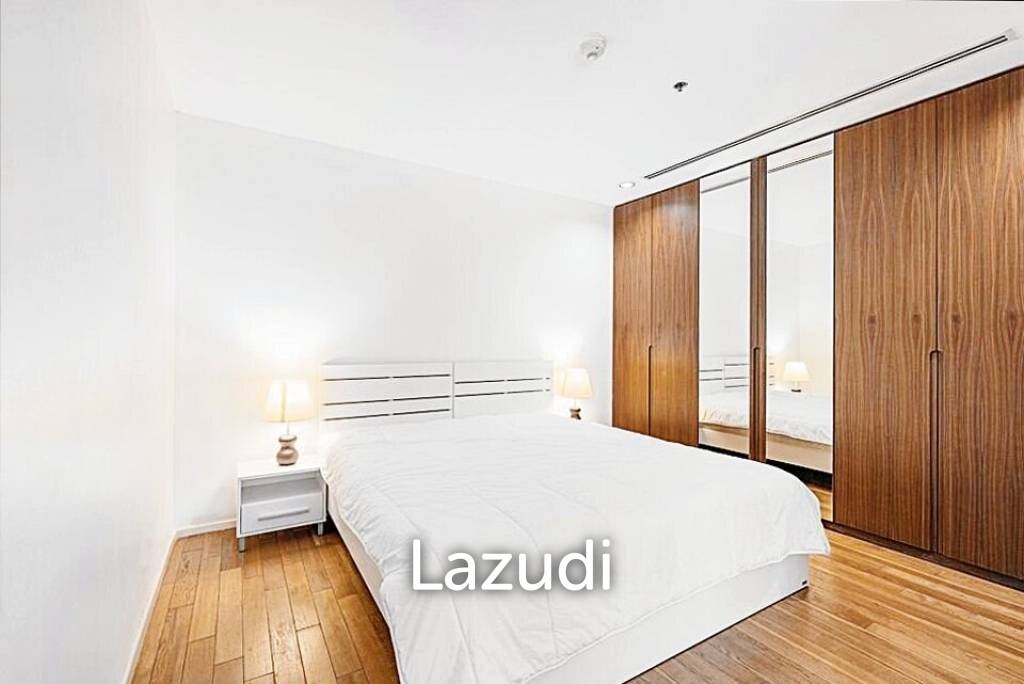 1 Bed 65 SQ.M. The Legend Saladaeng For Rent