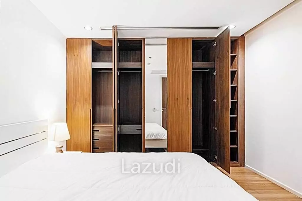 1 Bed 65 SQ.M. The Legend Saladaeng For Rent