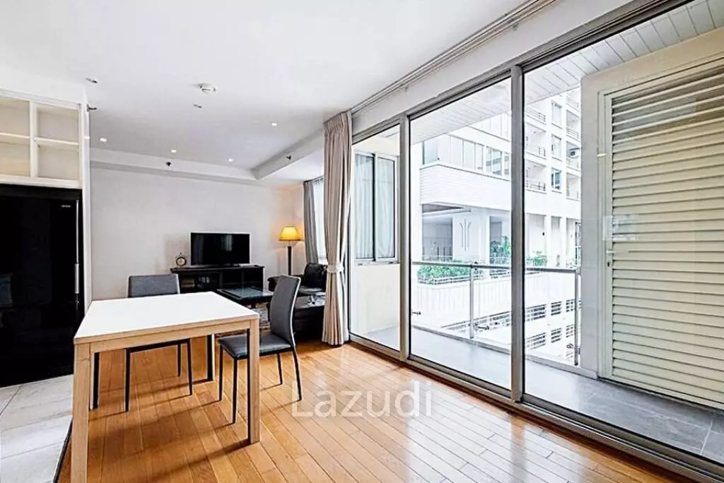 1 Bed 65 SQ.M. The Legend Saladaeng For Rent