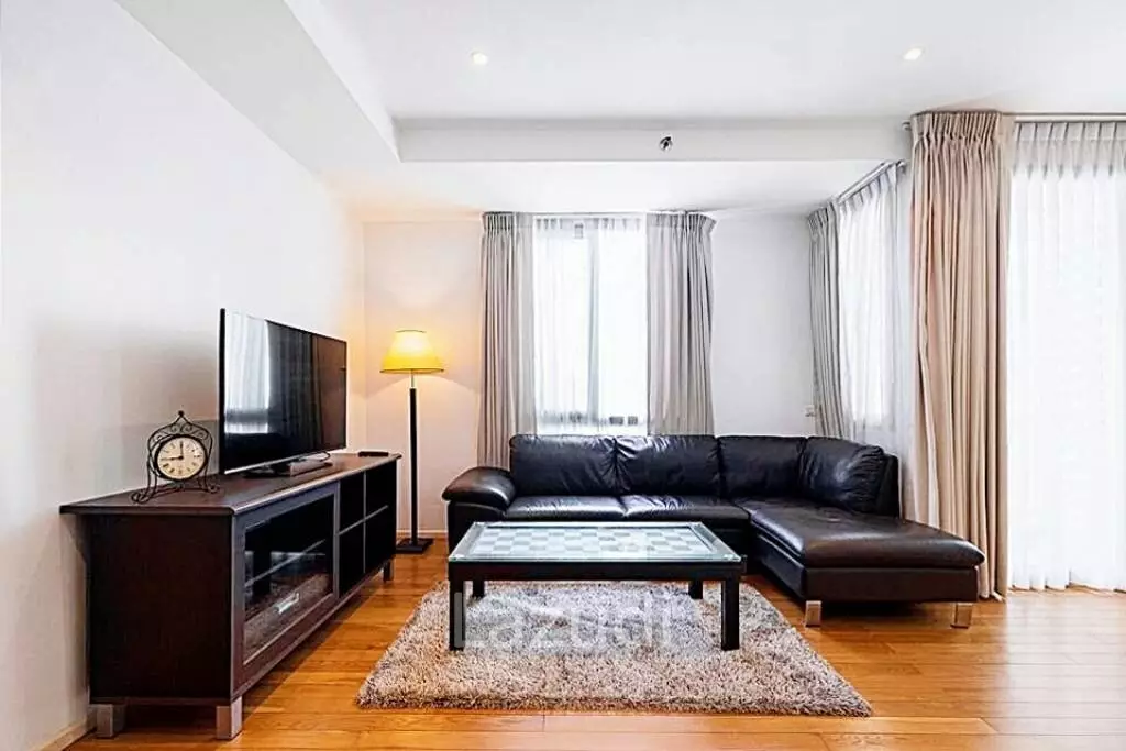 1 Bed 65 SQ.M. The Legend Saladaeng For Rent