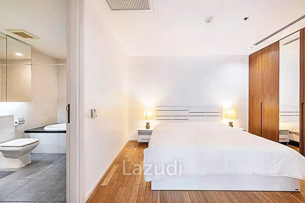 1 Bed 65 SQ.M. The Legend Saladaeng For Rent