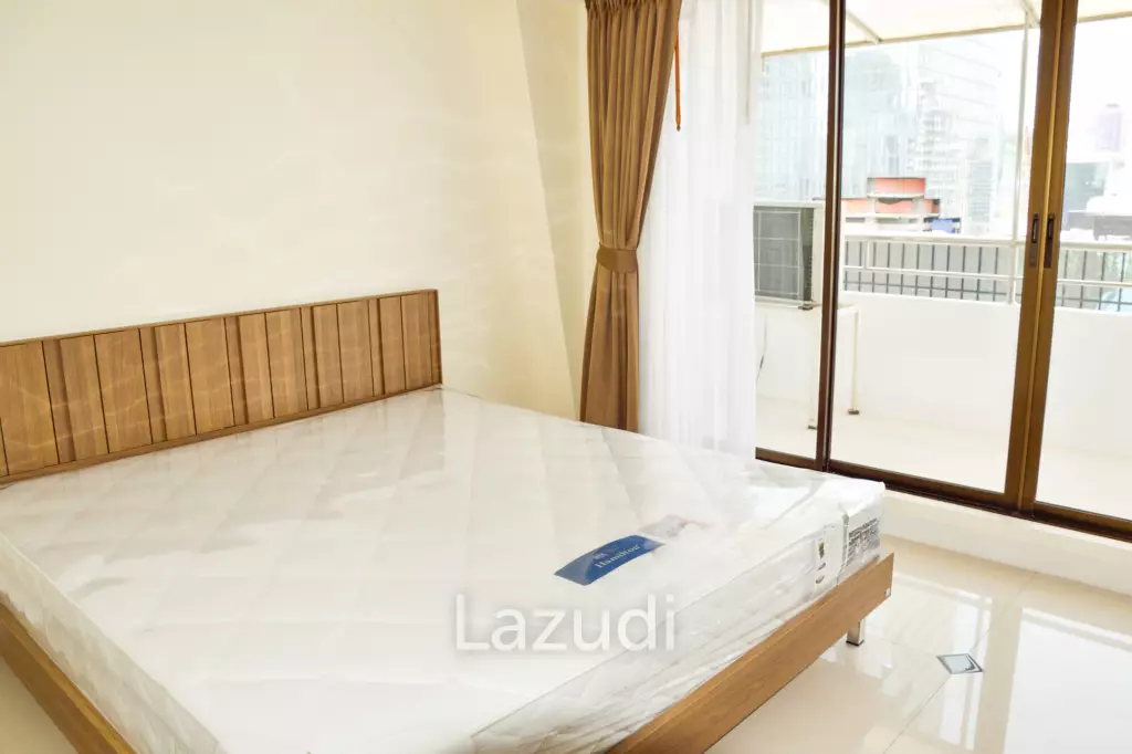 Diamond Tower 2BED 1BATH sqm Fully Furnished 200m. to Chong Nonsi BTS Station