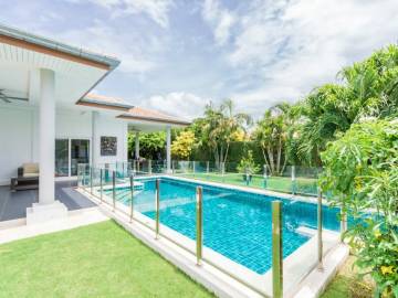 Luxury 3 Bedroom Pool Villa