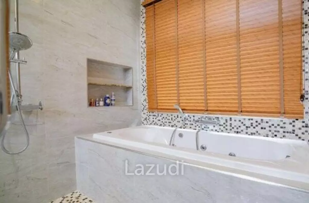 PRANATARN VILLAS : Great Design 3 bed pool villa.