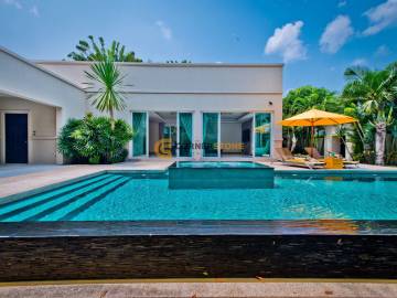 House in The Vineyard La Residence East Pattaya H002494