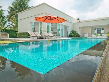 House in The Vineyard La Residence East Pattaya H002487