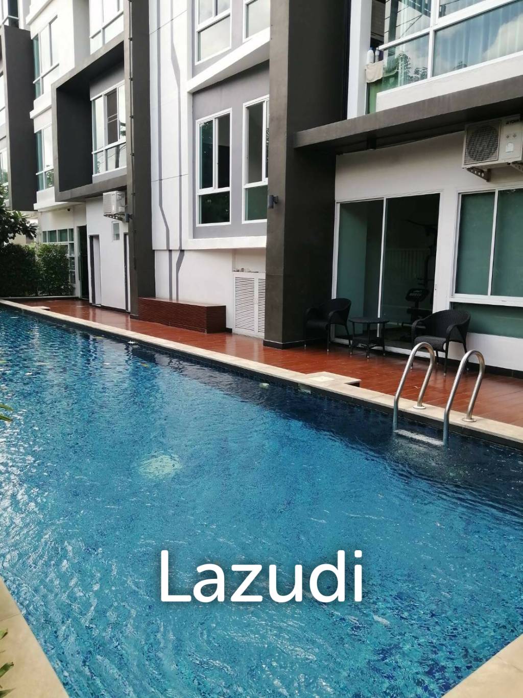 One Plus Business Park 4 Fully-Furnisued 1-BR for SALE