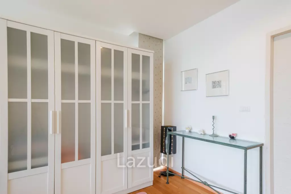 Luxury 3 bed Seaview condo