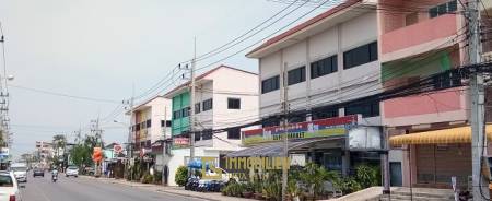 Multi Purpose Building for sale on a Prime Location in Cha-Am