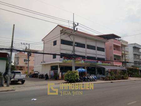 Multi Purpose Building for sale on a Prime Location in Cha-Am