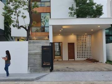 3 Bedrooms Pool villa for sale Jed Yot