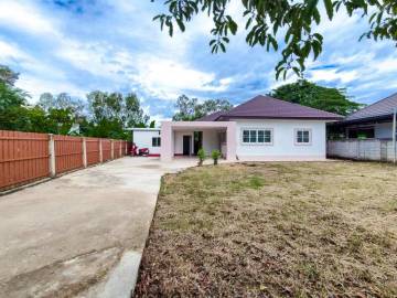 3 Bedroom House for Sale at San Pu Luei