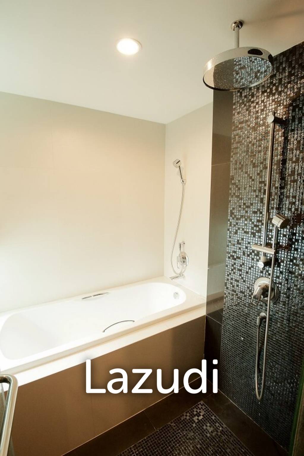 2 Bedroom The Crest Sukhumvit 24 Condominium, Bangkok