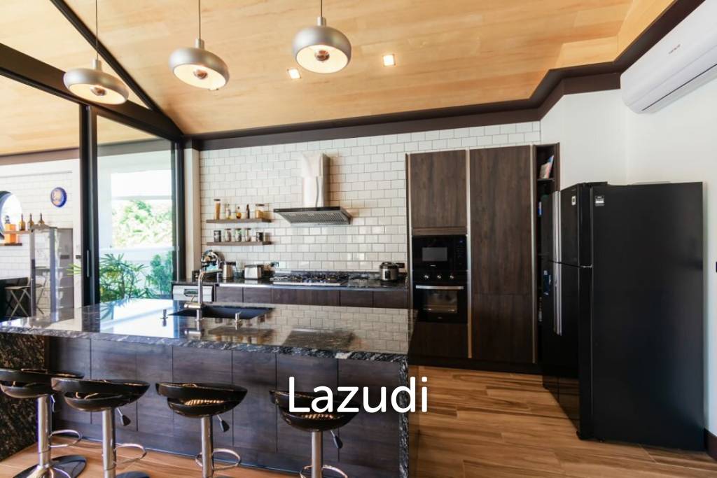 1,600 Sqm 5 Bed 6 Bath Villa For Sale