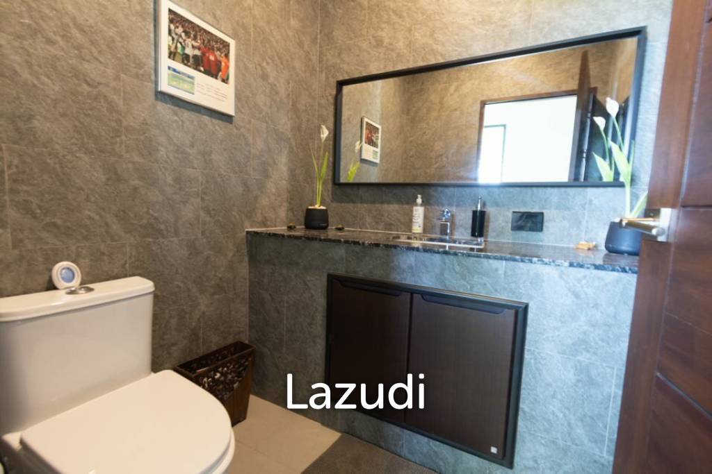 1,600 Sqm 5 Bed 6 Bath Villa For Sale