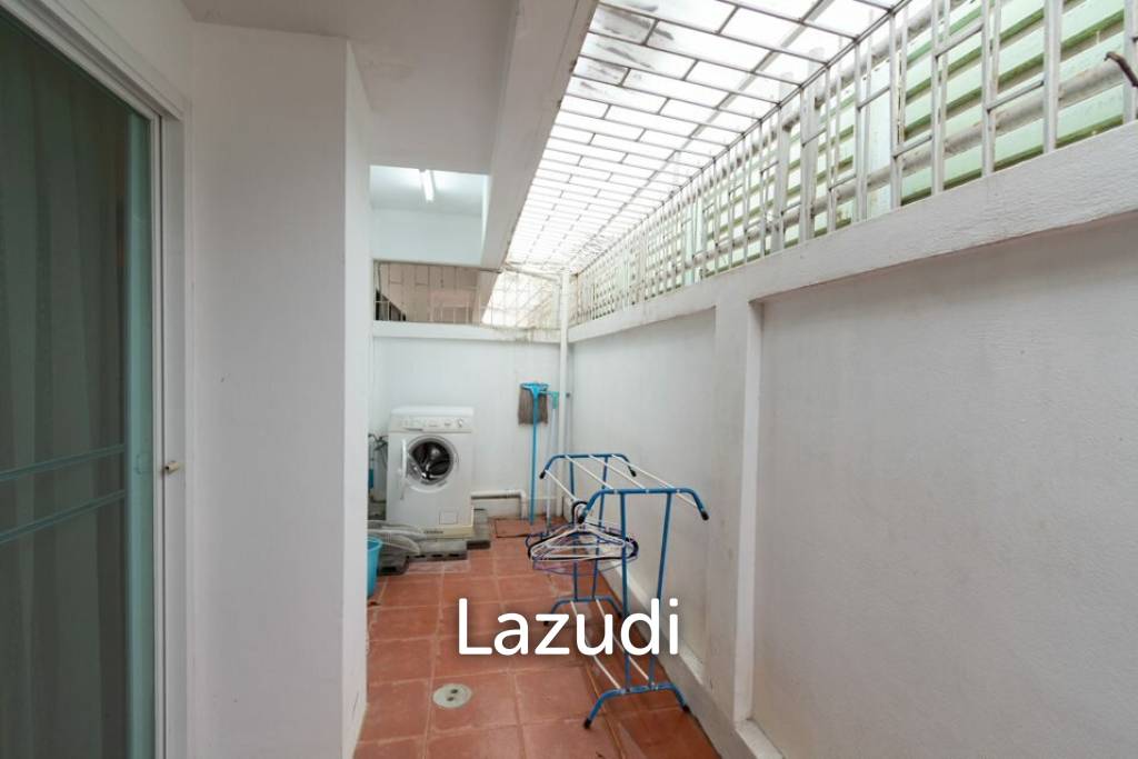 240 Sqm 4 Bed 4 Bath Townhouse For Sale