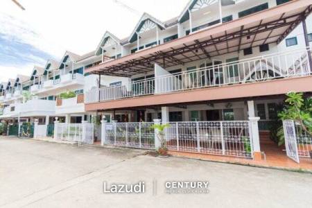 Townhouse 3 storey close to the beach