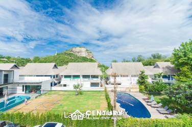 Townhouse 3 storey close to the beach in Khao Ta Kieb