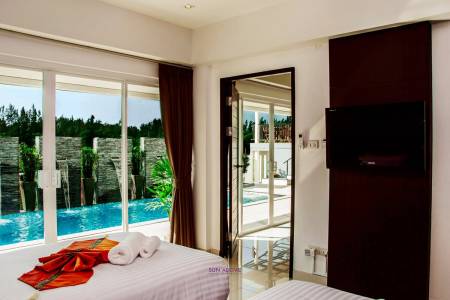 15 room Boutique resort close to Bangtao Beach