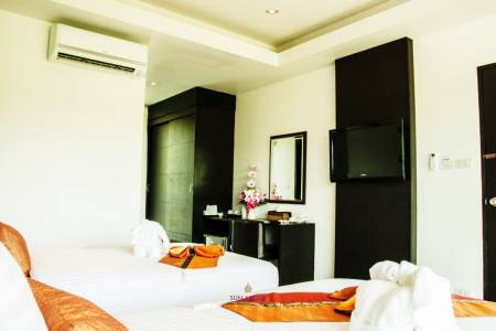 15 room Boutique resort close to Bangtao Beach