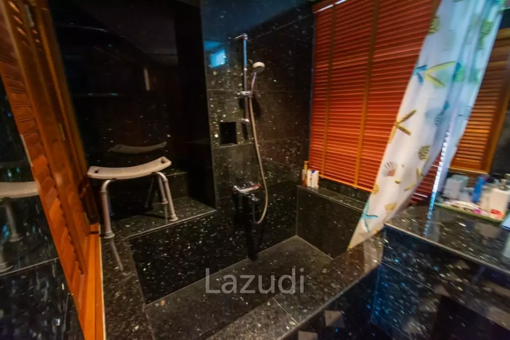 Nice 2 bed Condo near the beach