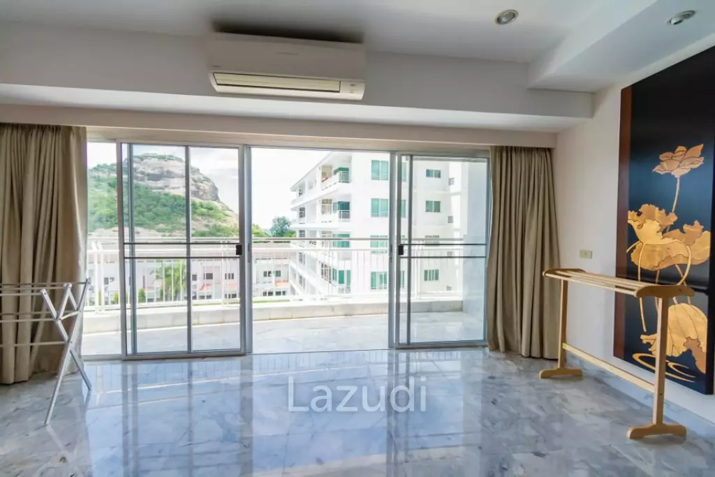 Nice 2 bed Condo near the beach