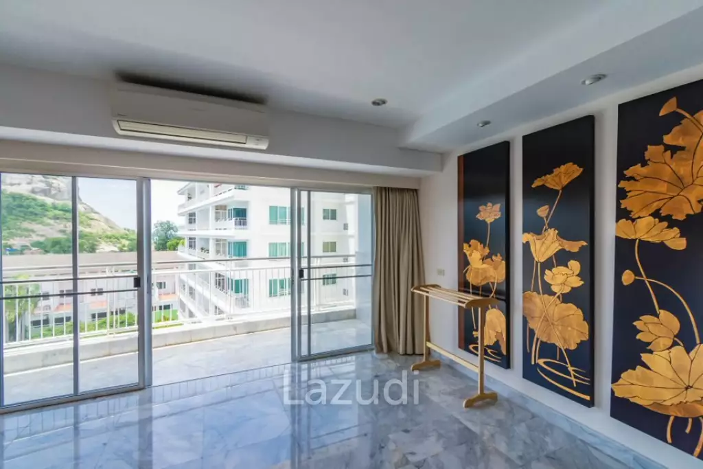 Nice 2 bed Condo near the beach