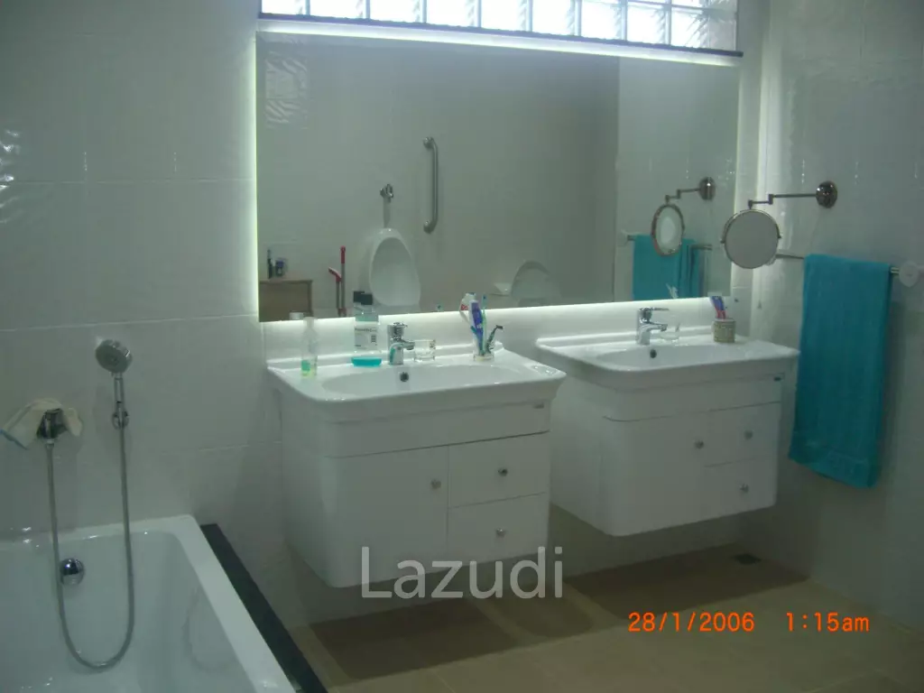 4 Bedroom House for sale
