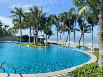 2 BED Beachfront CONDO