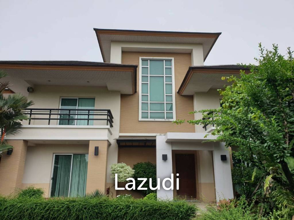 4 Bed 450 sq.m. Detached House For Sale